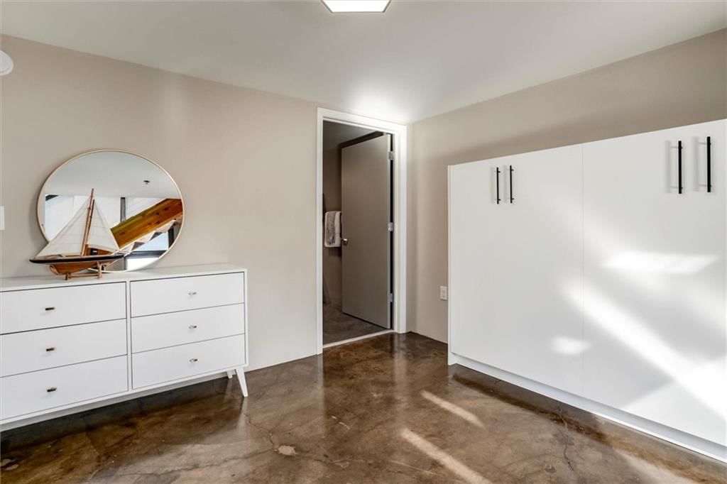360 W Pershing Road — photo 10