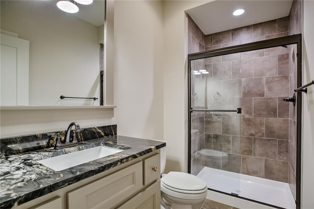 2411 W 177th Terrace — photo 5