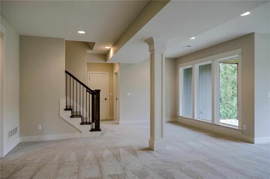 2411 W 177th Terrace — photo 28