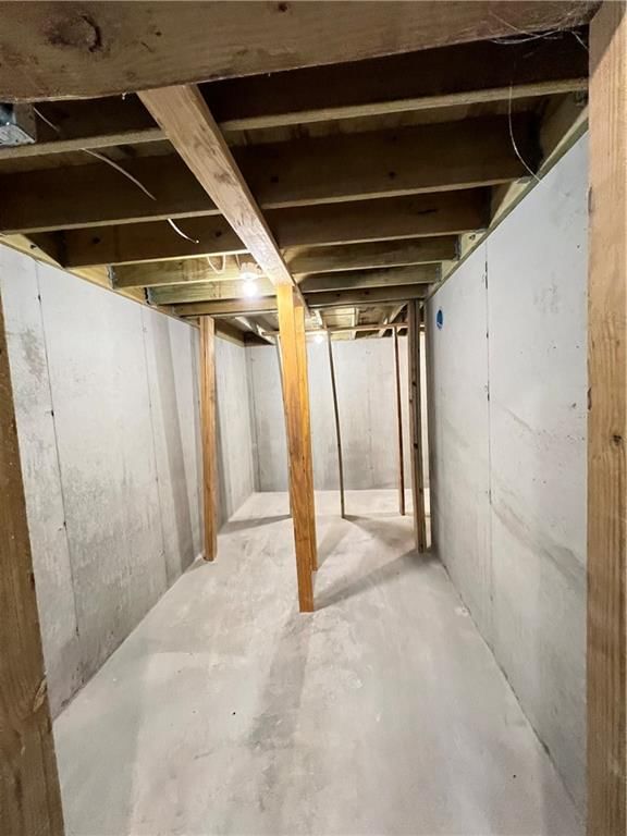 2411 W 177th Terrace — photo 50