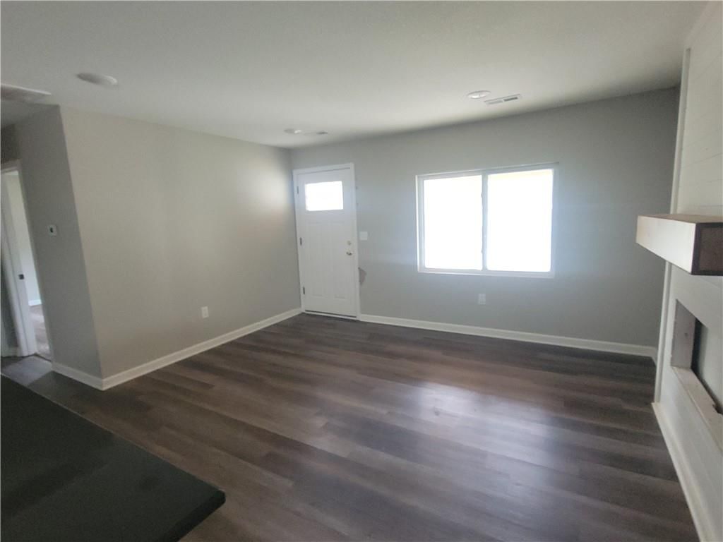 1734 Main Street Terrace — photo 4