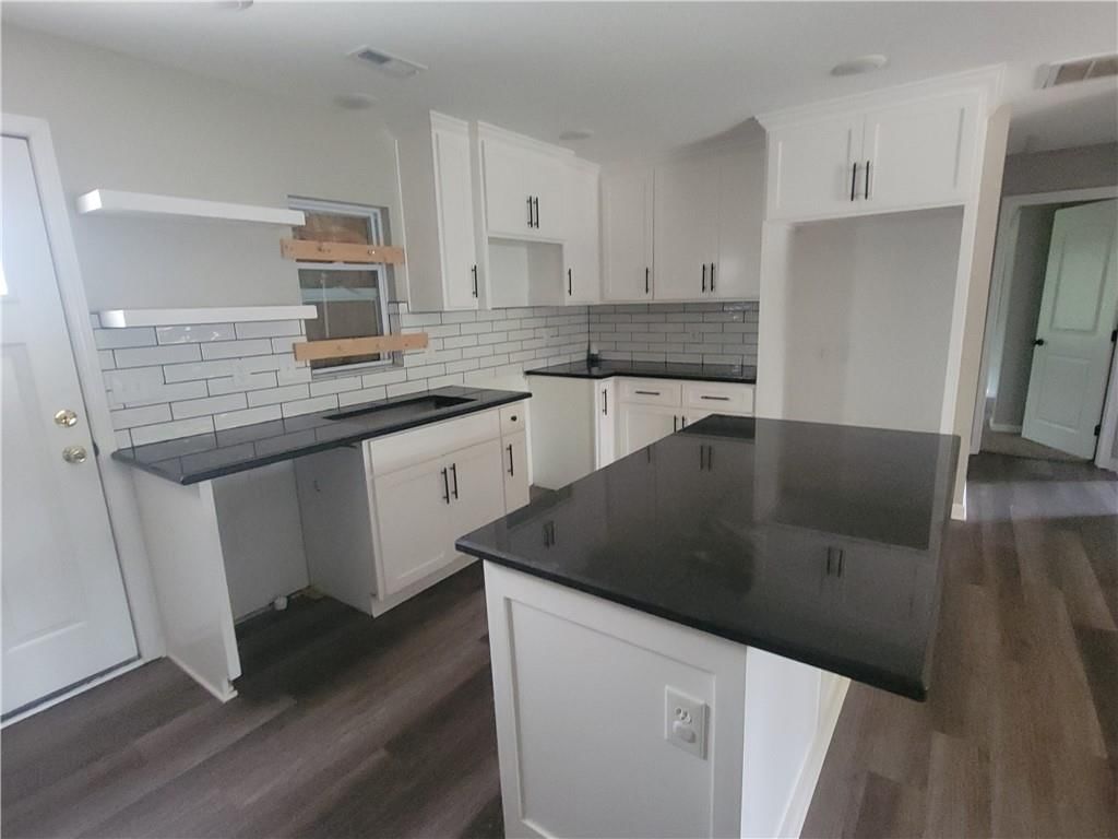 1734 Main Street Terrace — photo 7