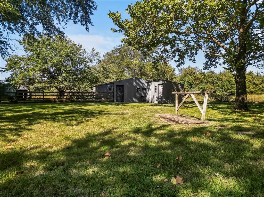 29290 Oxford Road — photo 49