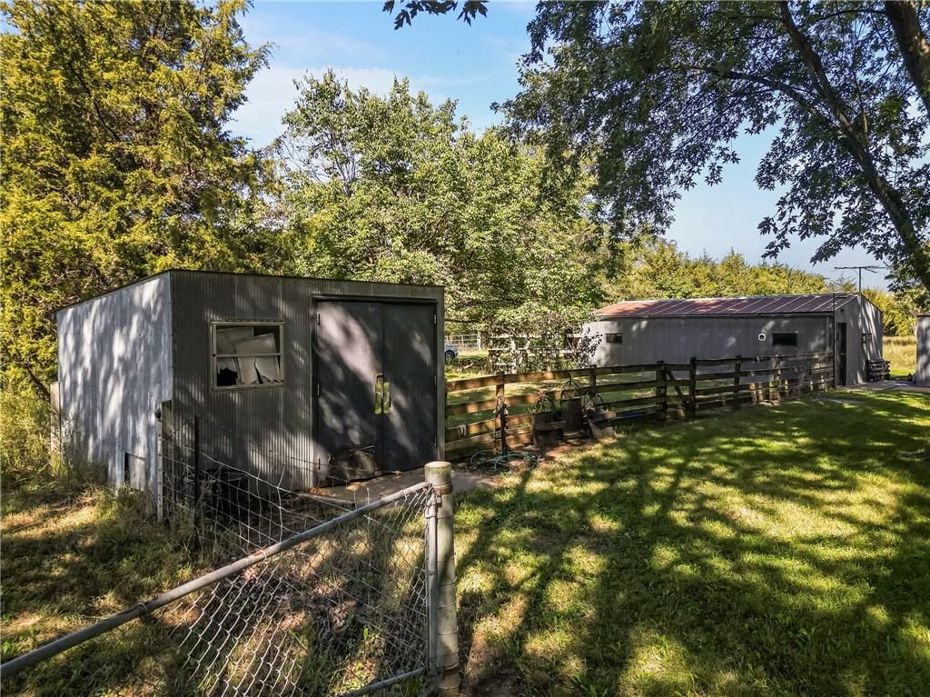 29290 Oxford Road — photo 50