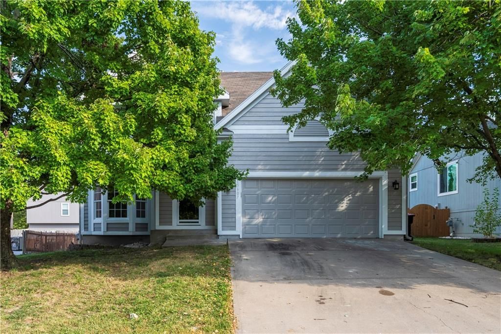 15607 Conser Street, Overland Park, KS