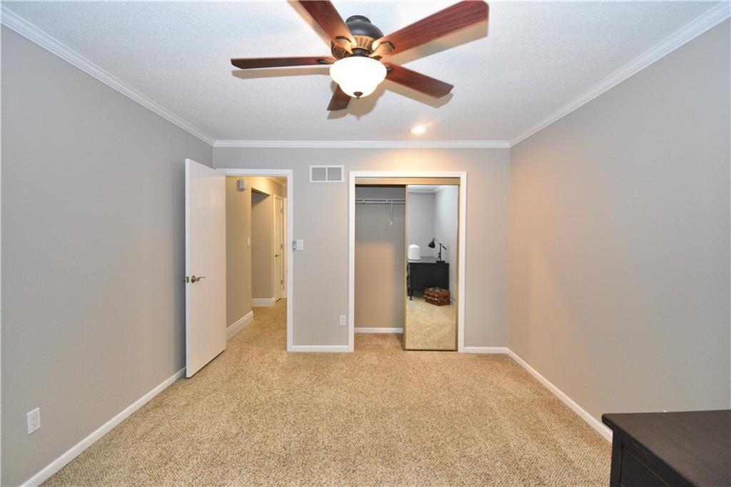5418 NW 86th Terrace — photo 13