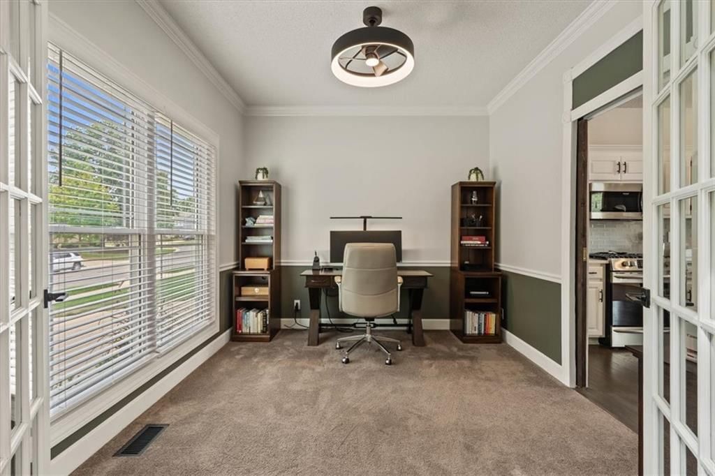 Photo 7 of 38 - 18140 W 159th Terrace