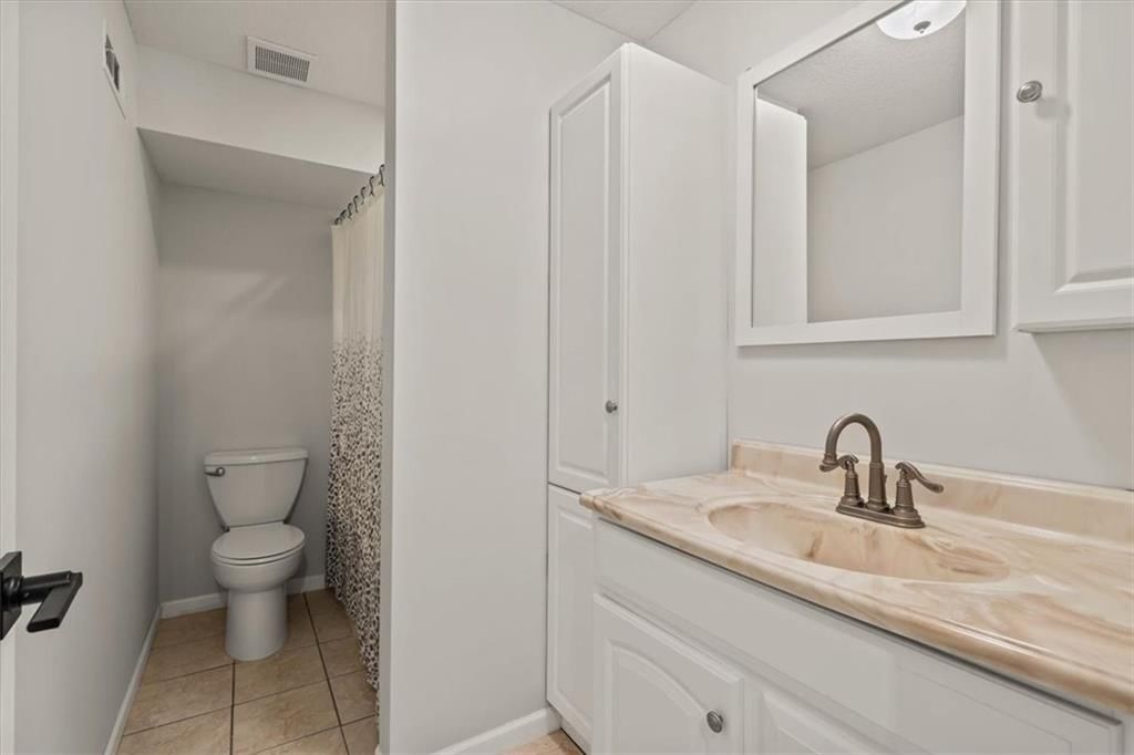 Photo 36 of 38 - 18140 W 159th Terrace
