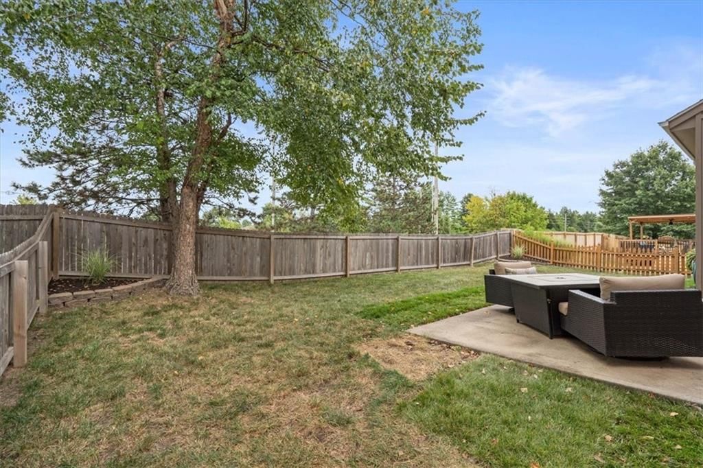 Photo 37 of 38 - 18140 W 159th Terrace