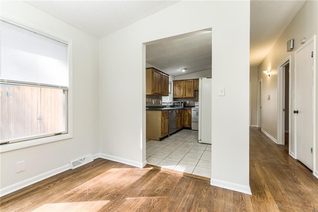 13907 W 92nd Terrace — photo 9