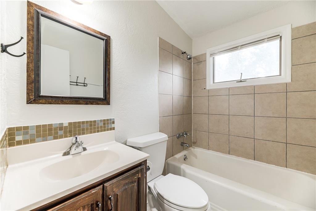 13907 W 92nd Terrace — photo 19