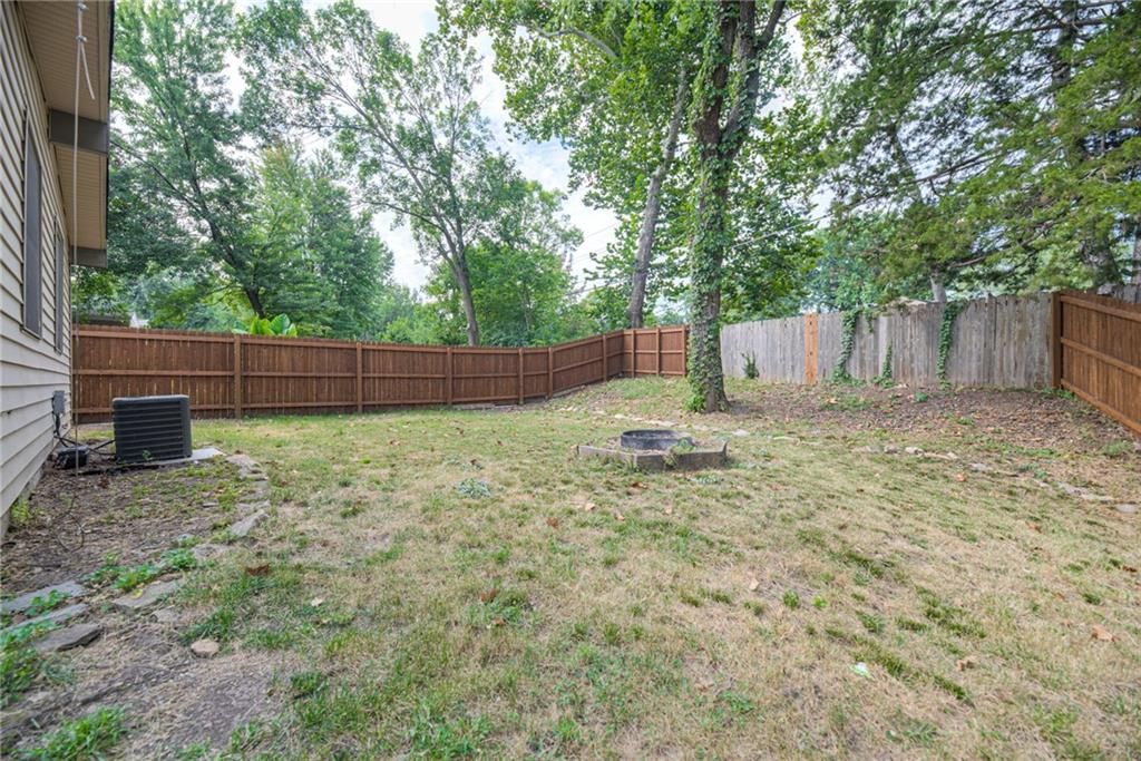 13907 W 92nd Terrace — photo 24