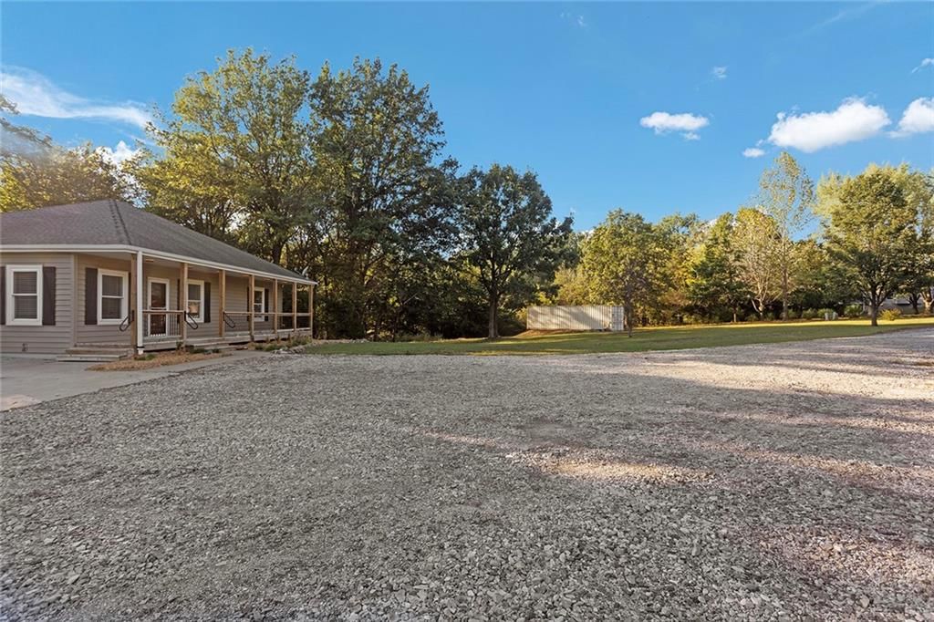 Photo 10 of 48 - 7355 SE Timberlake Court