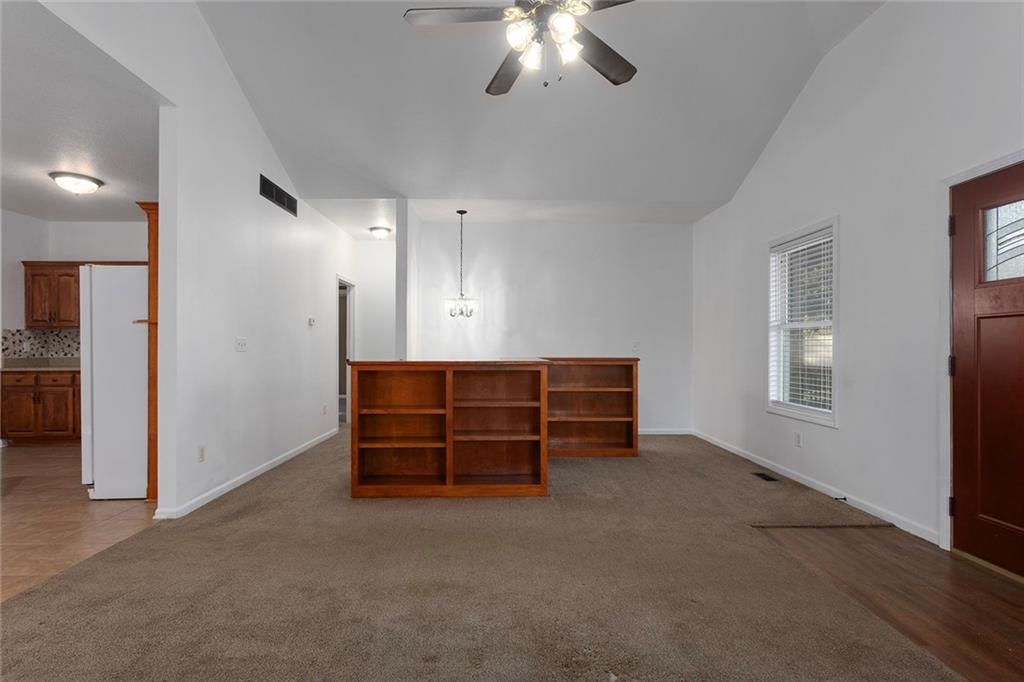 Photo 14 of 48 - 7355 SE Timberlake Court