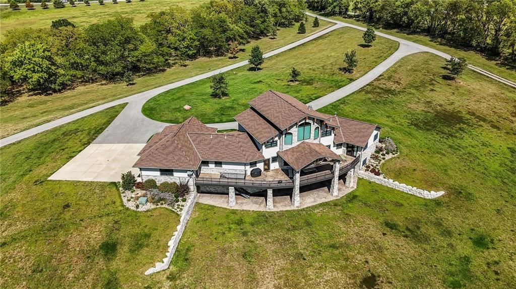 10807 NW Tiffany Springs Road — photo 13