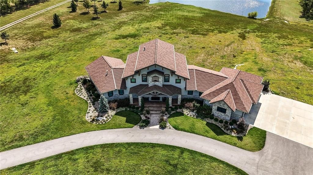 10807 NW Tiffany Springs Road — photo 17
