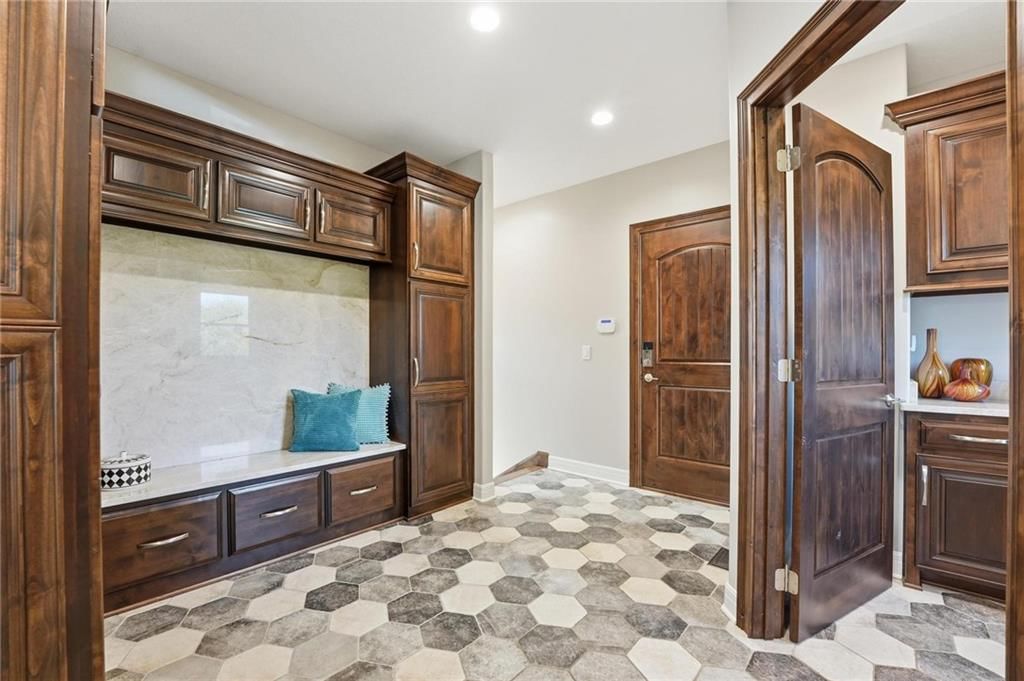 10807 NW Tiffany Springs Road — photo 34