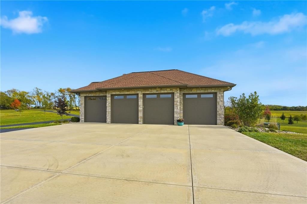 10807 NW Tiffany Springs Road — photo 91