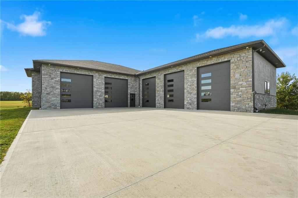 10807 NW Tiffany Springs Road — photo 94