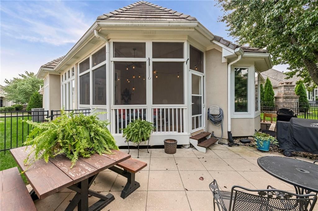 5264 W 150th Terrace — photo 48