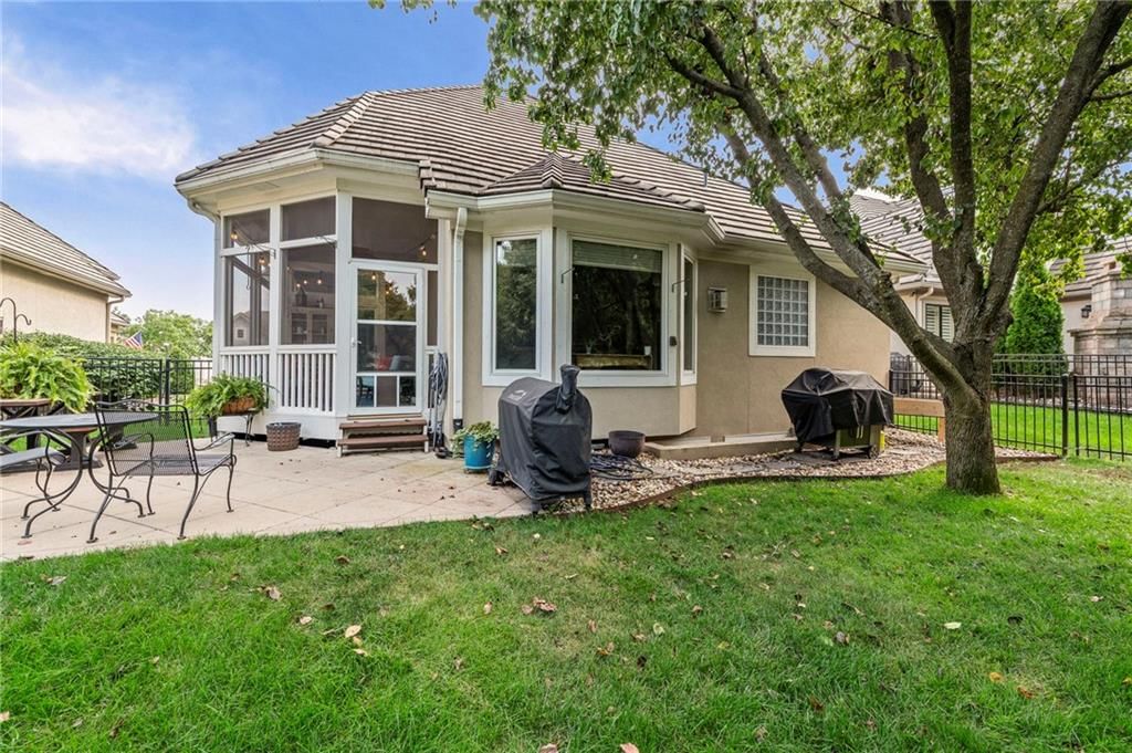 5264 W 150th Terrace — photo 49
