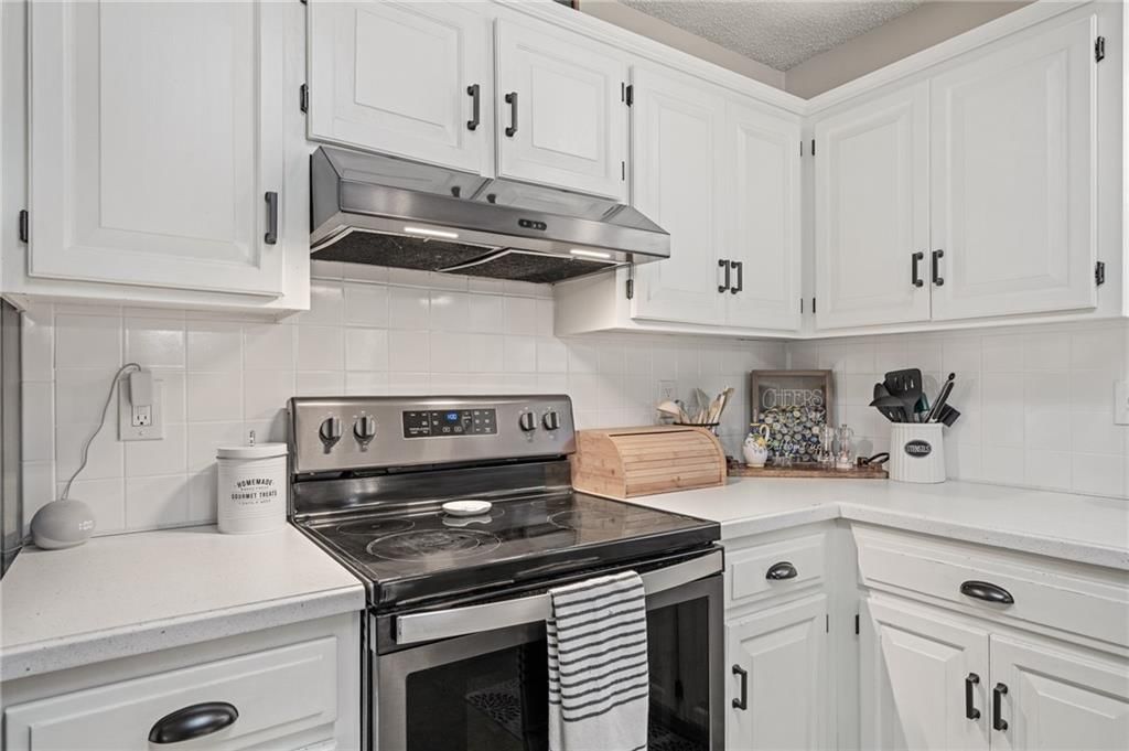 303 KIMBERLY Drive — photo 8