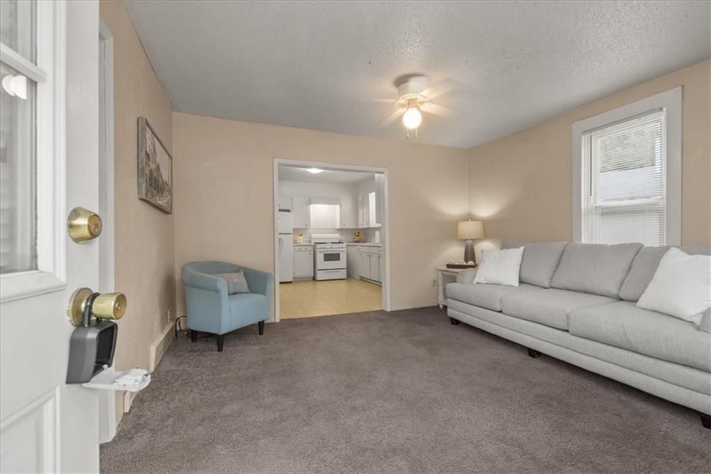 501 W South Avenue — photo 4