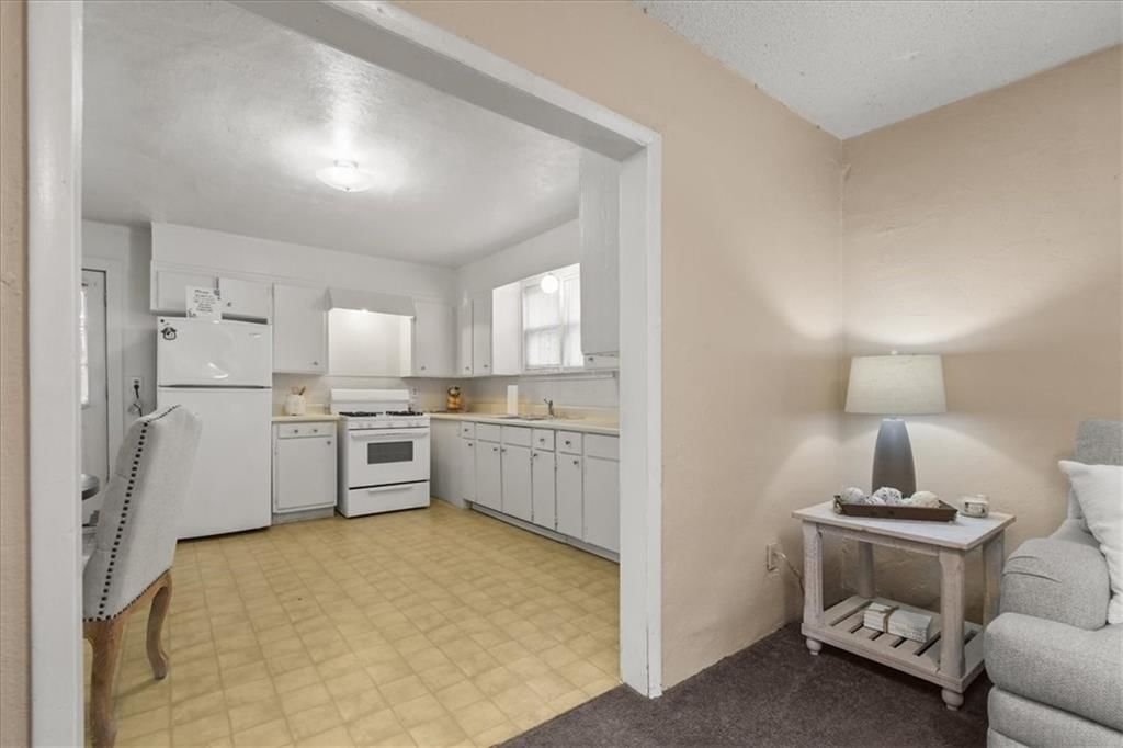 501 W South Avenue — photo 7