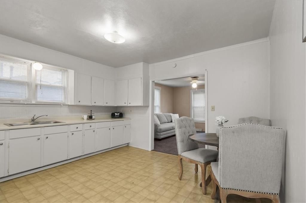 501 W South Avenue — photo 8