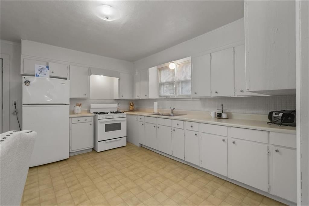 501 W South Avenue — photo 9