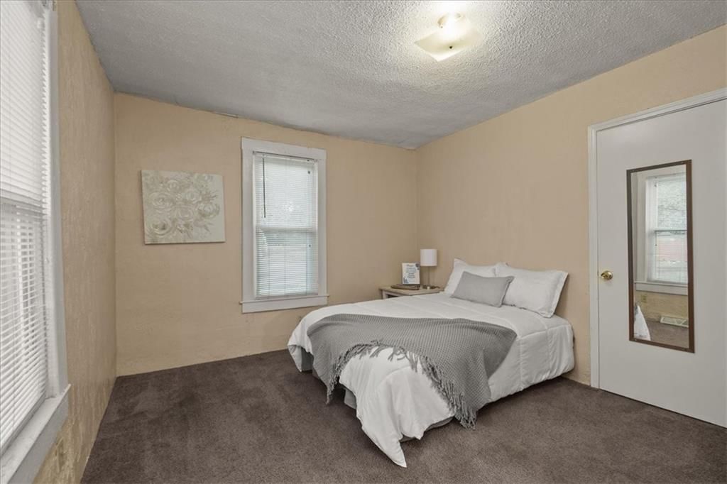 501 W South Avenue — photo 11