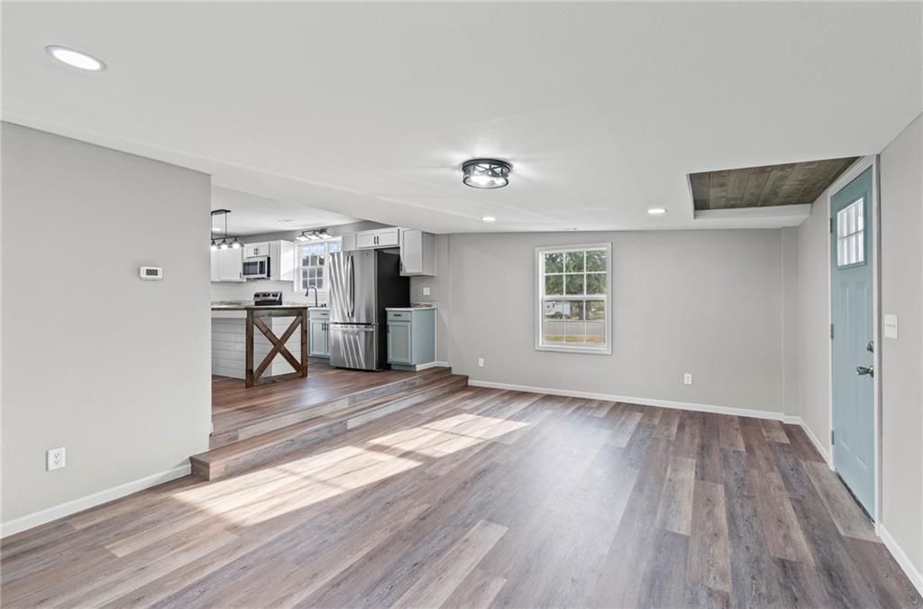 504 N Lee Street — photo 5
