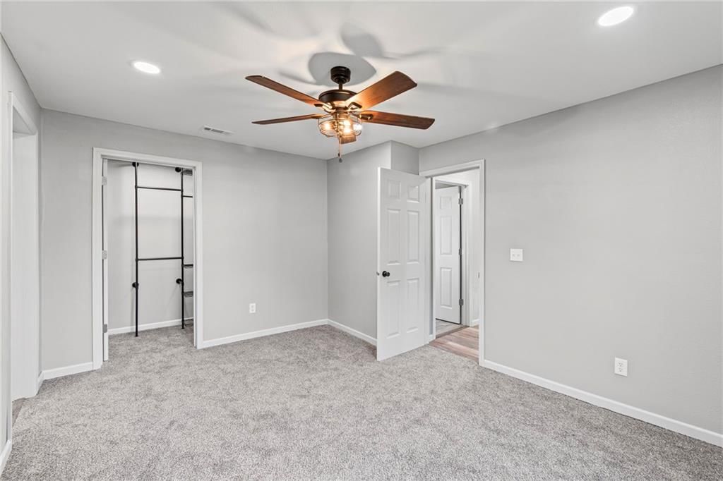 504 N Lee Street — photo 13