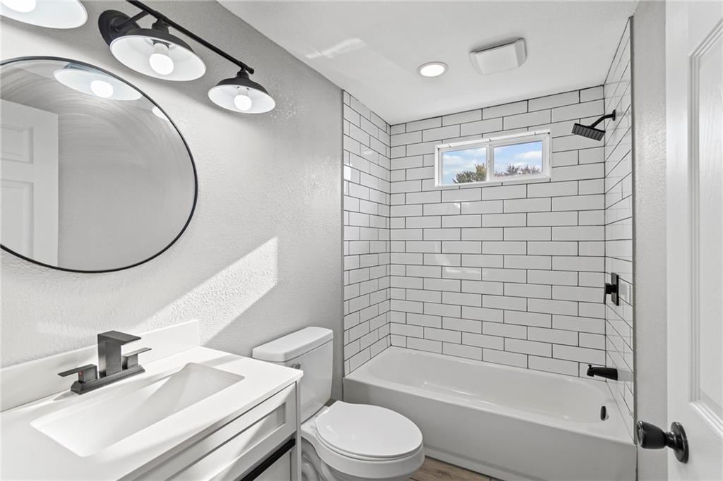 504 N Lee Street — photo 20