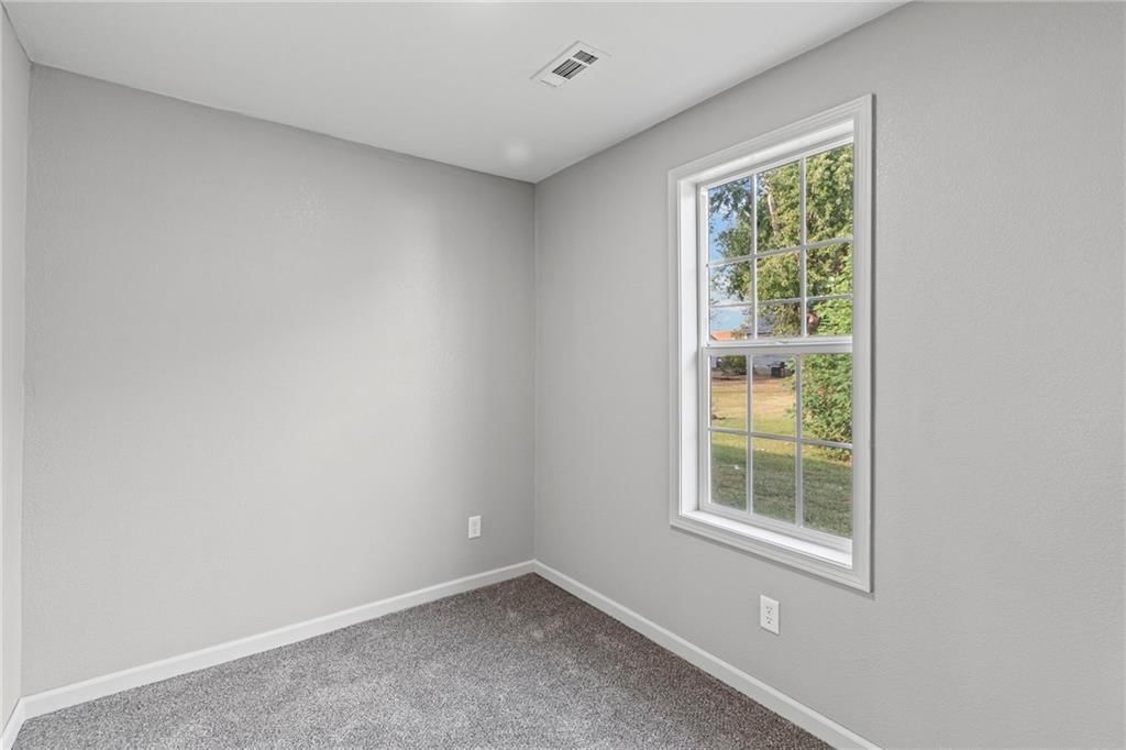504 N Lee Street — photo 21
