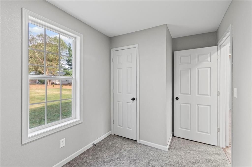 504 N Lee Street — photo 22
