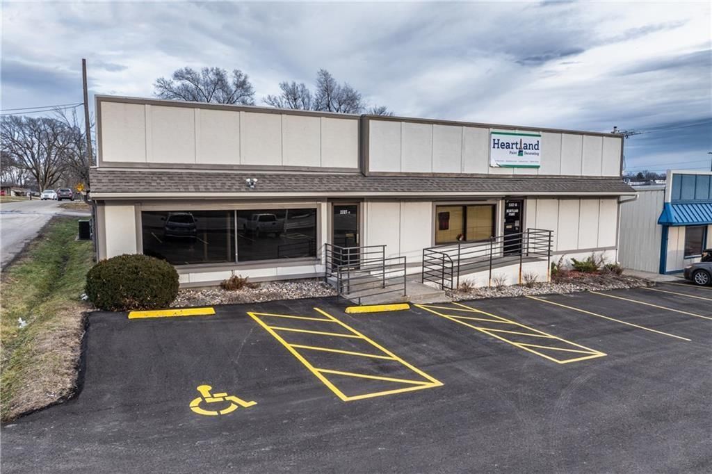 2327 N Belt Highway — photo 4