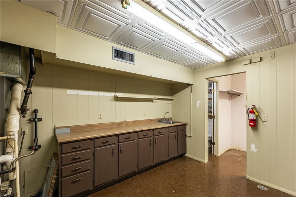 2327 N Belt Highway — photo 15