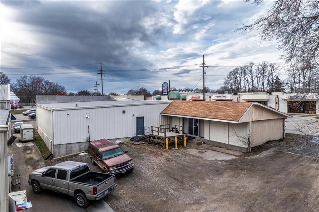 2327 N Belt Highway — photo 22