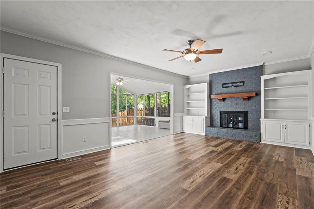 Photo 6 of 56 - 15912 W 136th Terrace