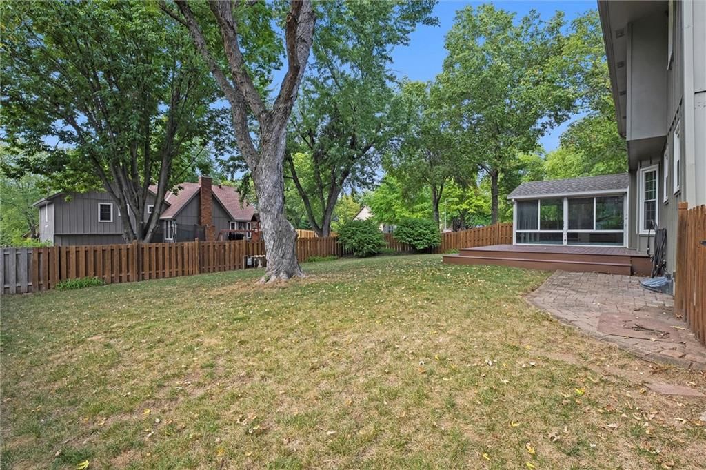 Photo 48 of 56 - 15912 W 136th Terrace