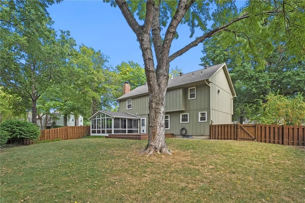 Photo 50 of 56 - 15912 W 136th Terrace