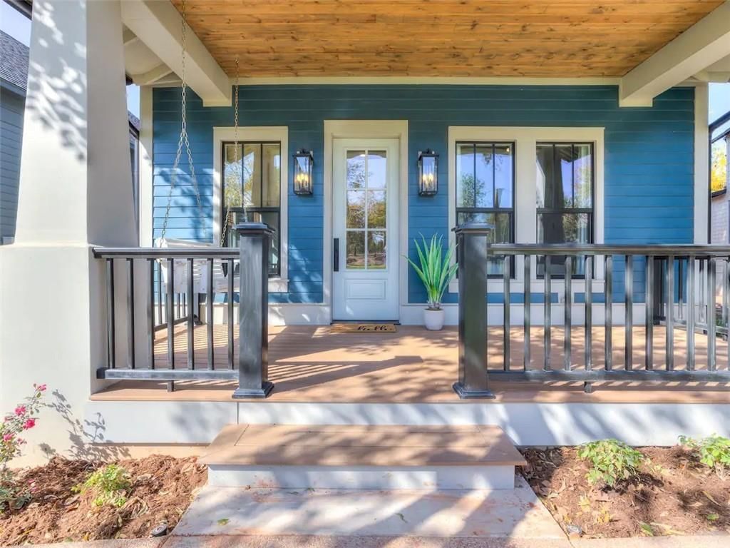 719 Washington Street — photo 2