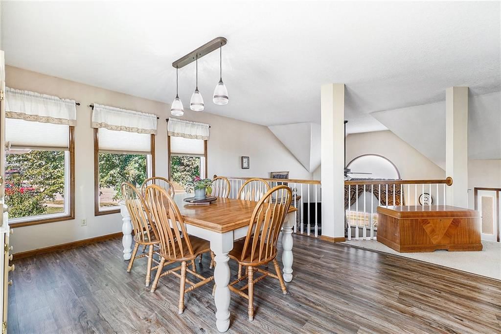 Photo 12 of 40 - 220 Woodhaven Drive