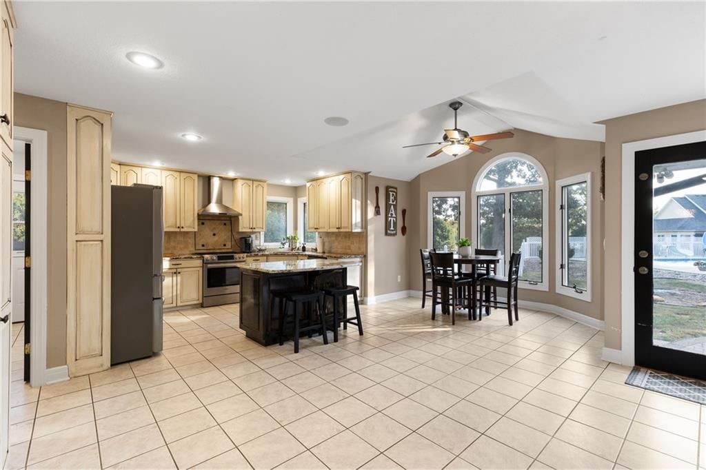 1226 Pembrooke Drive — photo 15