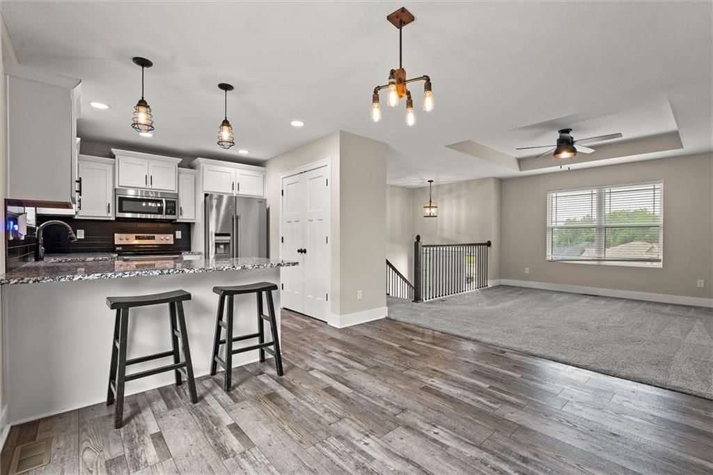 Photo 5 of 26 - 1800 NW Mya Court