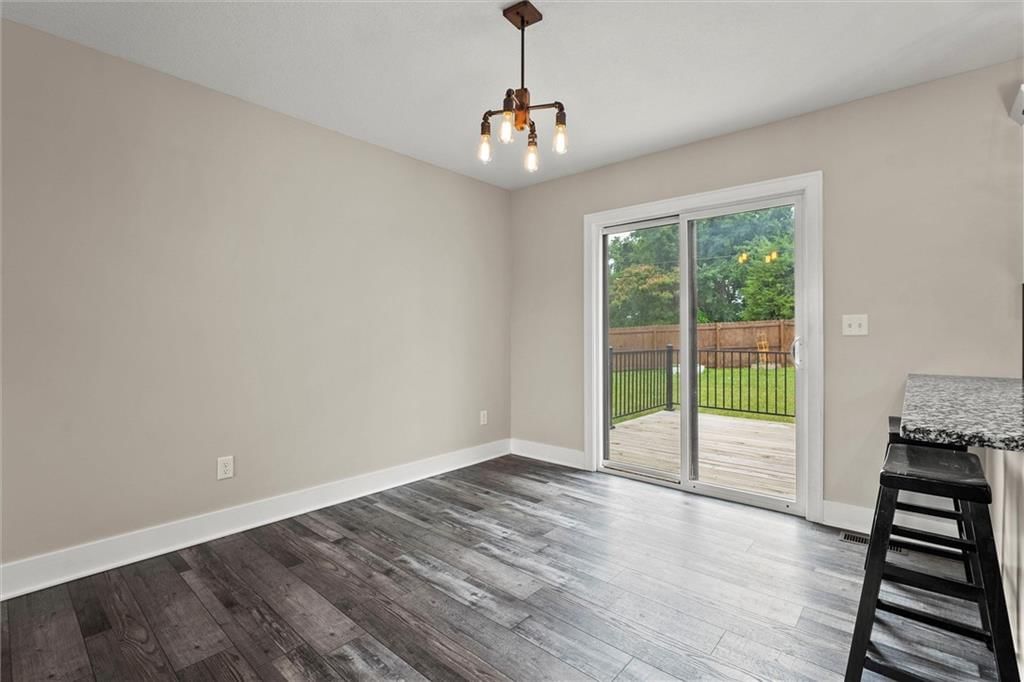 Photo 6 of 26 - 1800 NW Mya Court