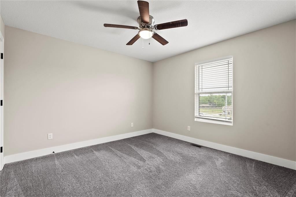 Photo 13 of 26 - 1800 NW Mya Court