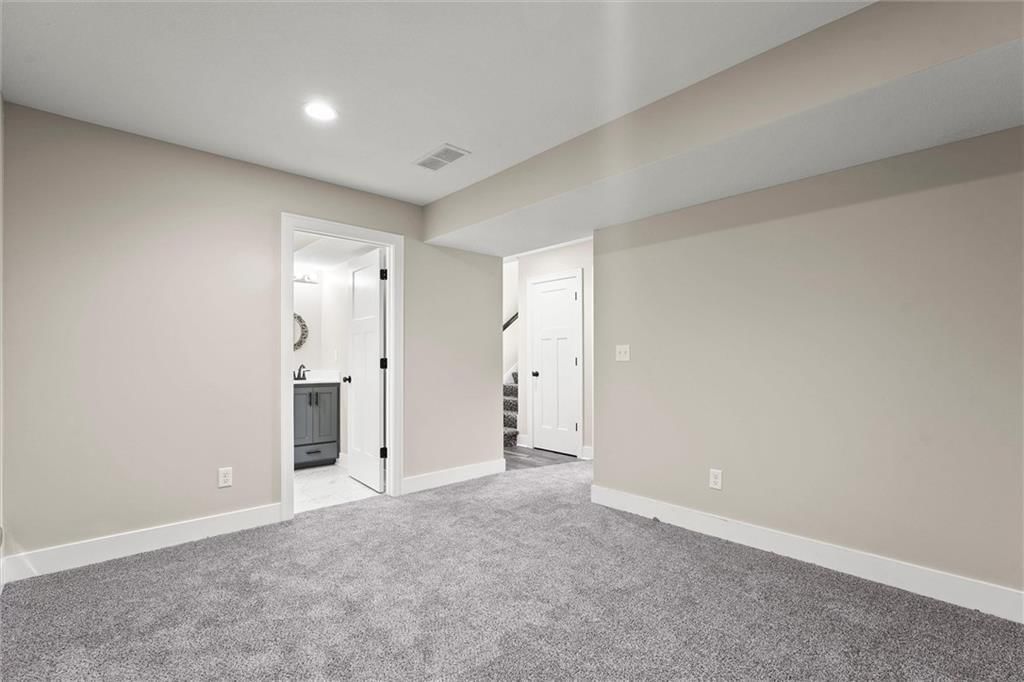 Photo 18 of 26 - 1800 NW Mya Court