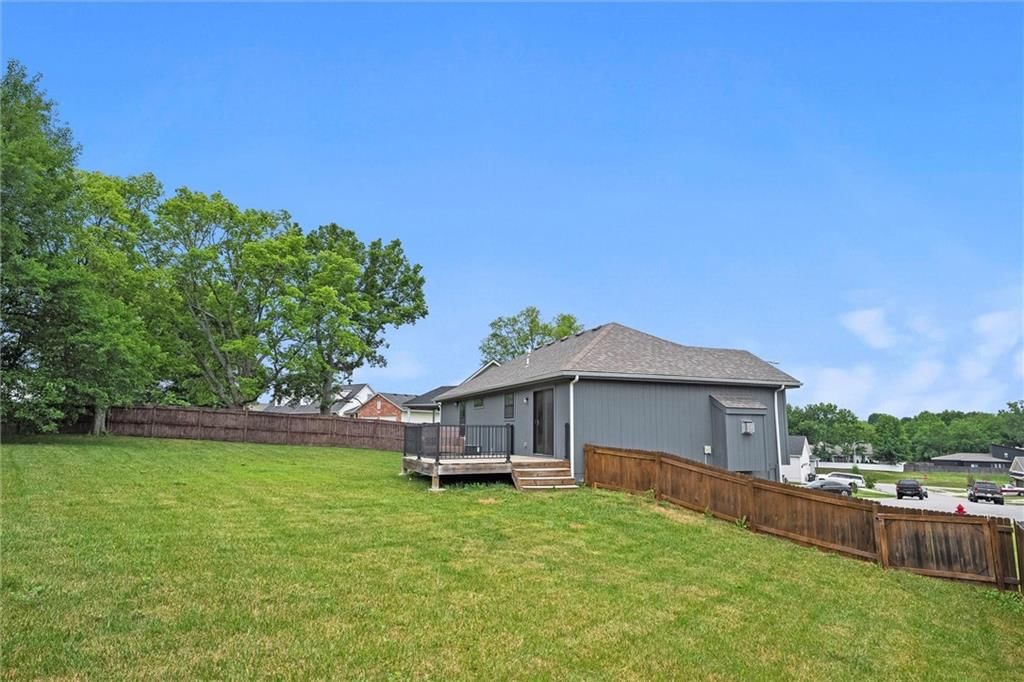 Photo 22 of 26 - 1800 NW Mya Court